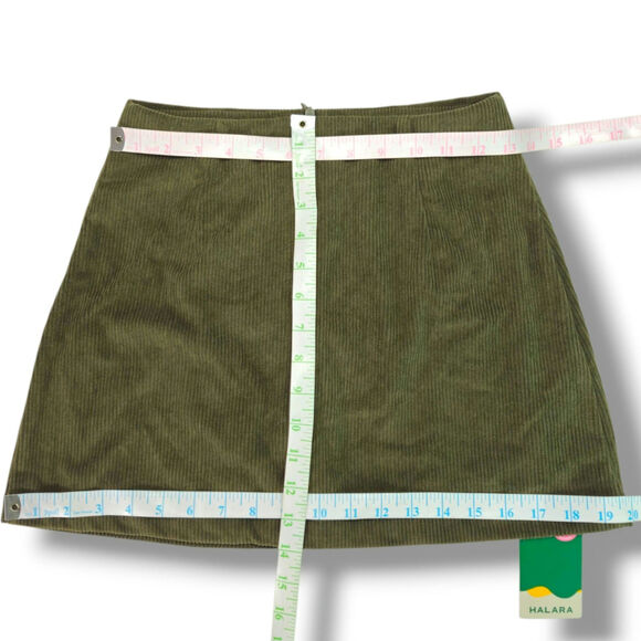 Halara High Waisted 2 in 1 Corduroy A Line Mini Skort Icy Bamboo Green XS NWT - Picture 9 of 10